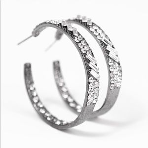 NWT Paparazzi Earrings